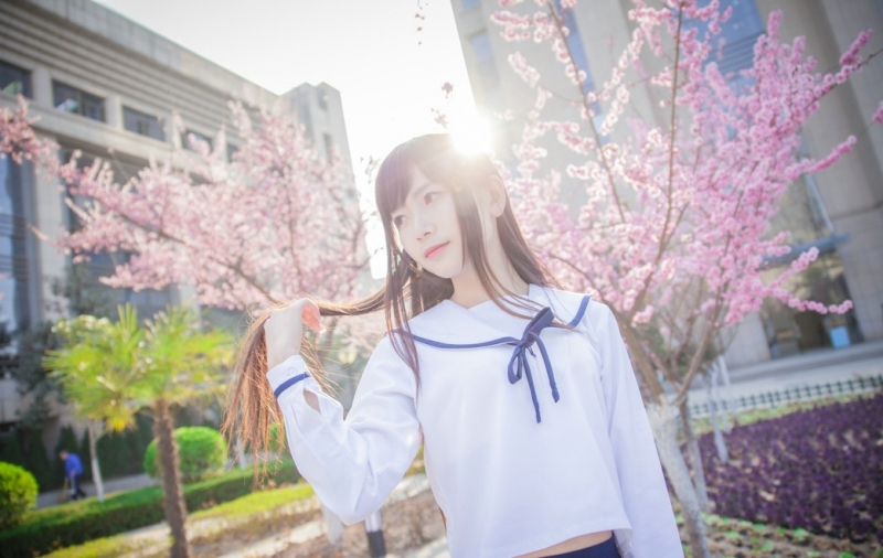 校园女神制服短裙黑丝美腿套图