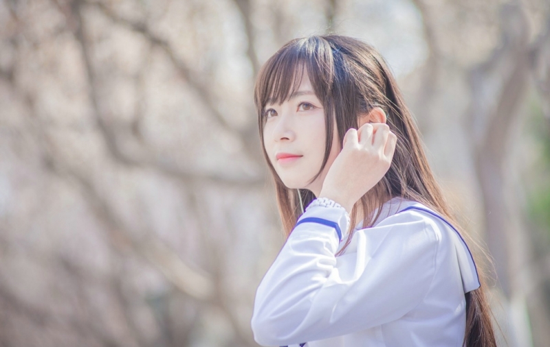 校园女神制服短裙黑丝美腿套图