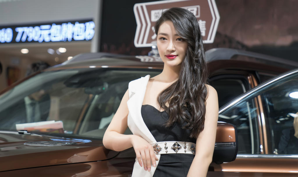 美女车模包臀短裙高跟美腿私拍