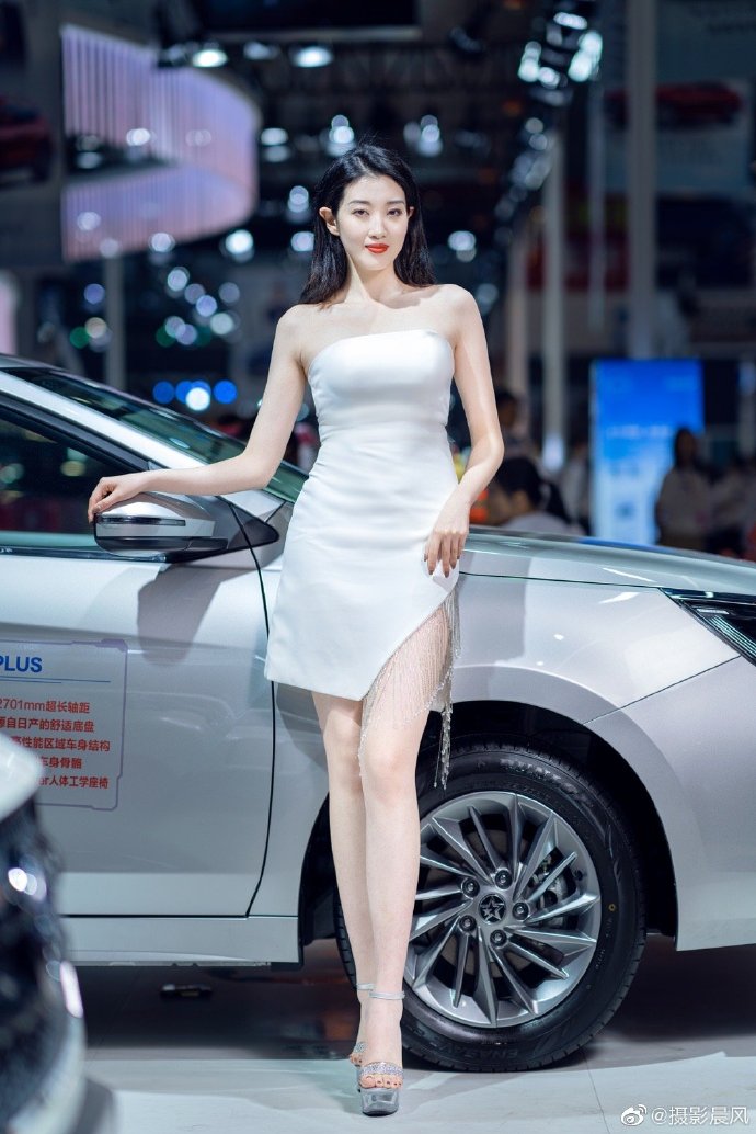 性感美女车模高跟美腿诱惑私拍