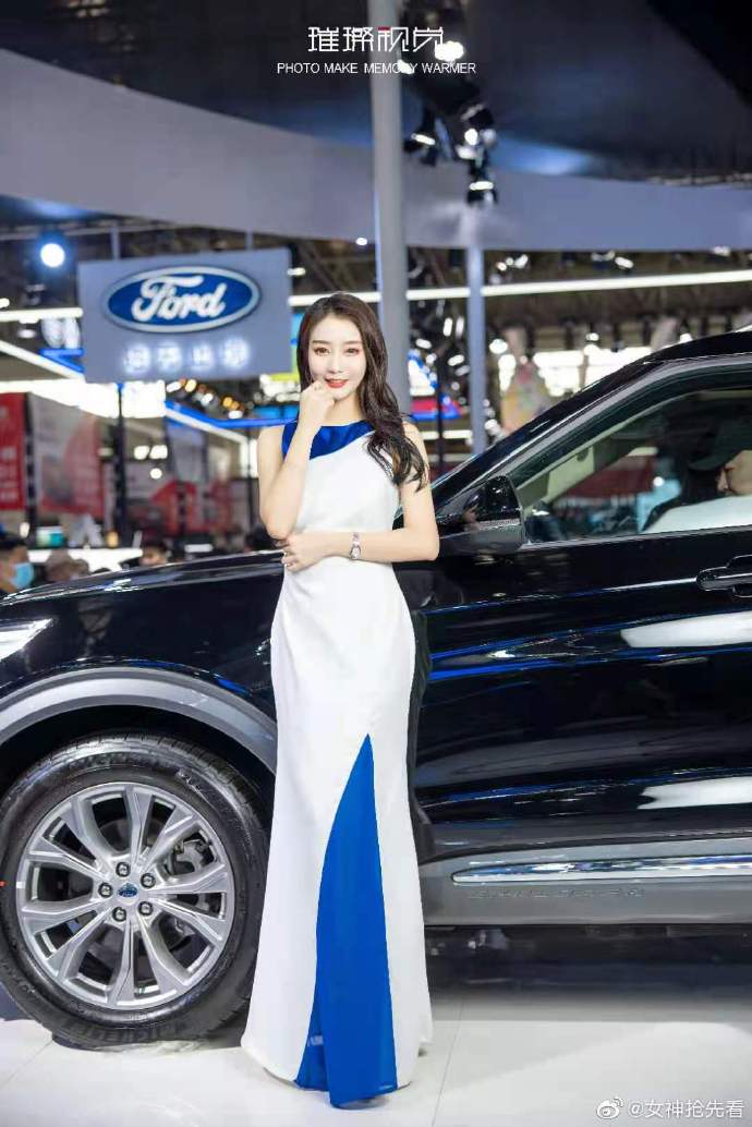 极品销魂美女车模漂亮脸蛋私拍