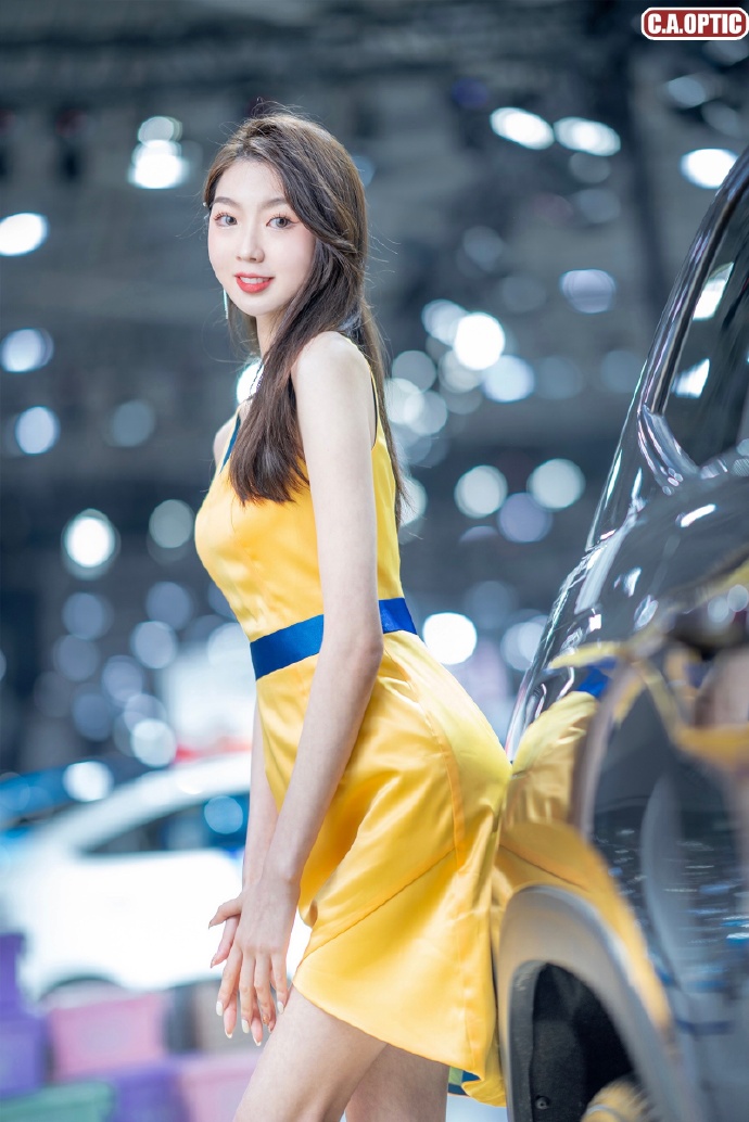 漂亮美女车模高跟美腿诱惑私拍