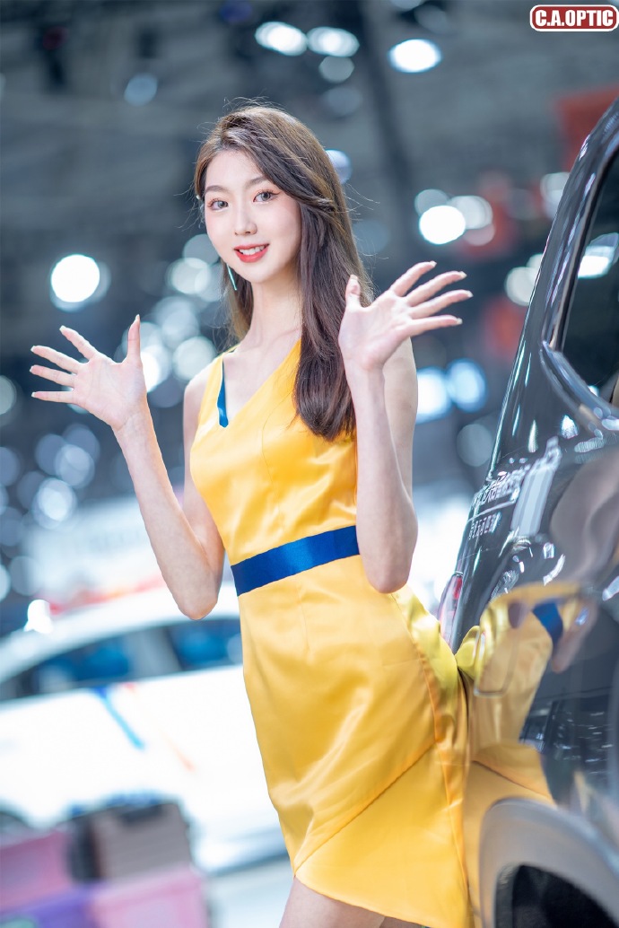 漂亮美女车模高跟美腿诱惑私拍