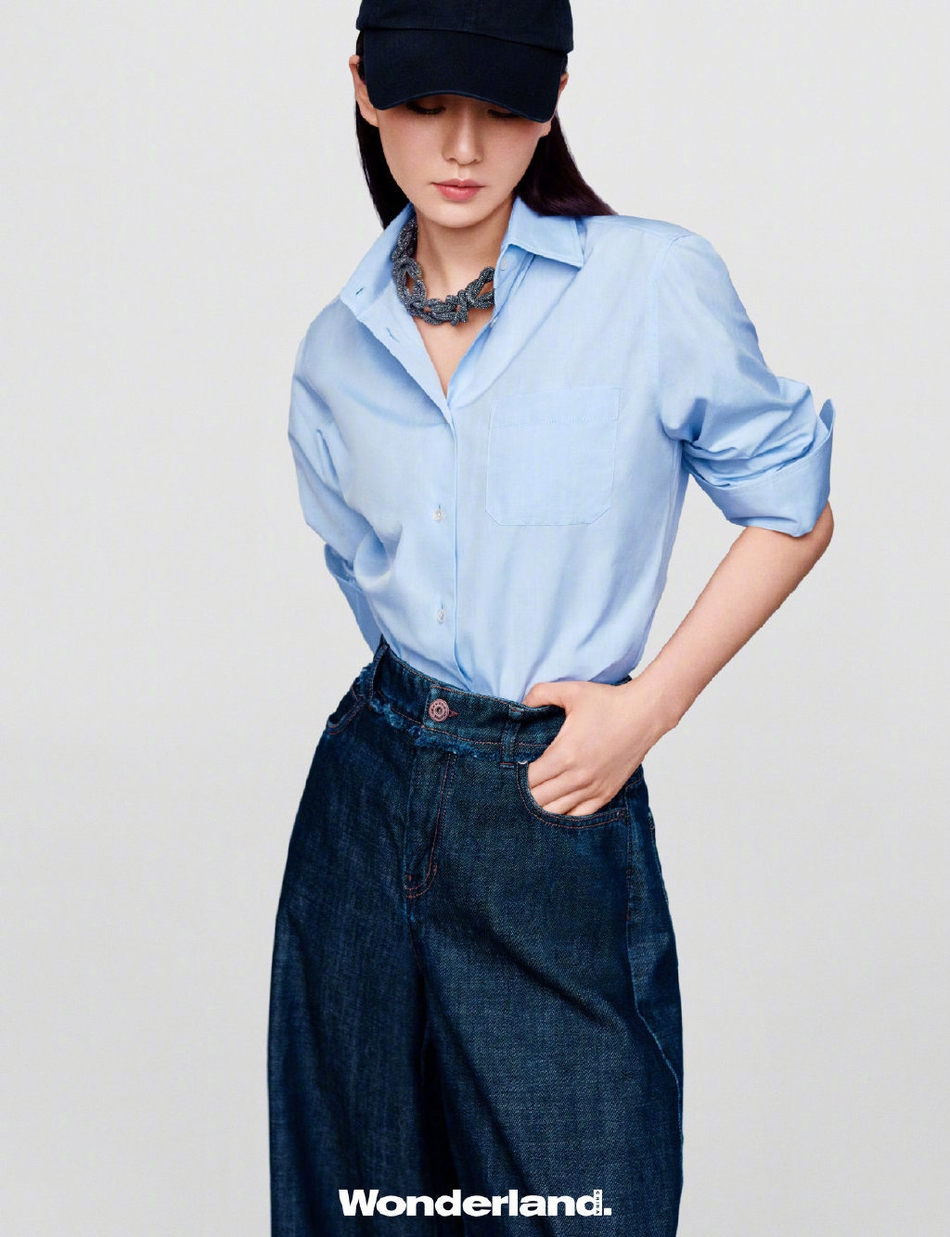 刘诗诗条纹衫棒球帽活力十足写真