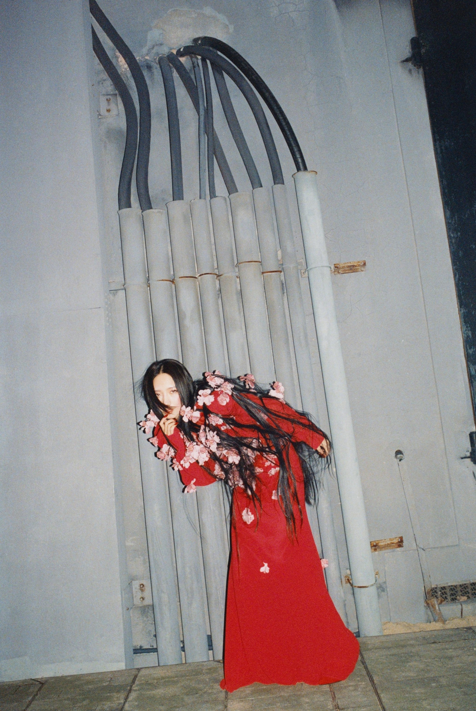 孟美岐神秘诡谲新专辑写真造型