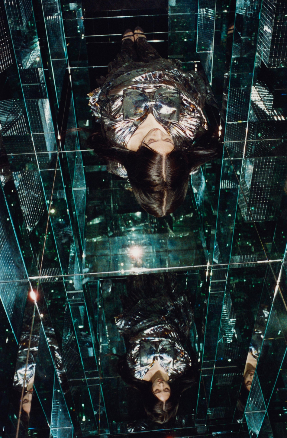 孟美岐神秘诡谲新专辑写真造型