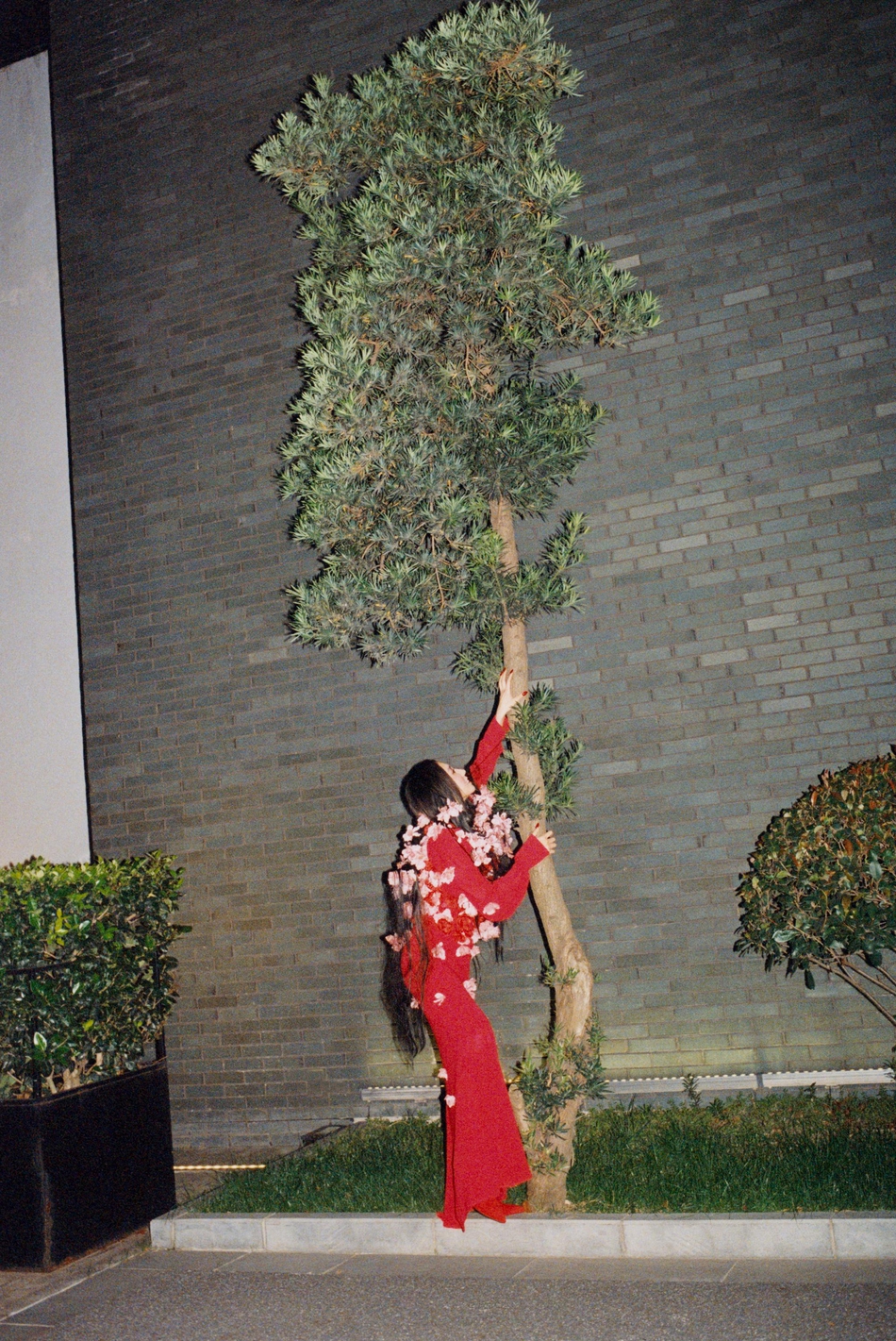 孟美岐神秘诡谲新专辑写真造型