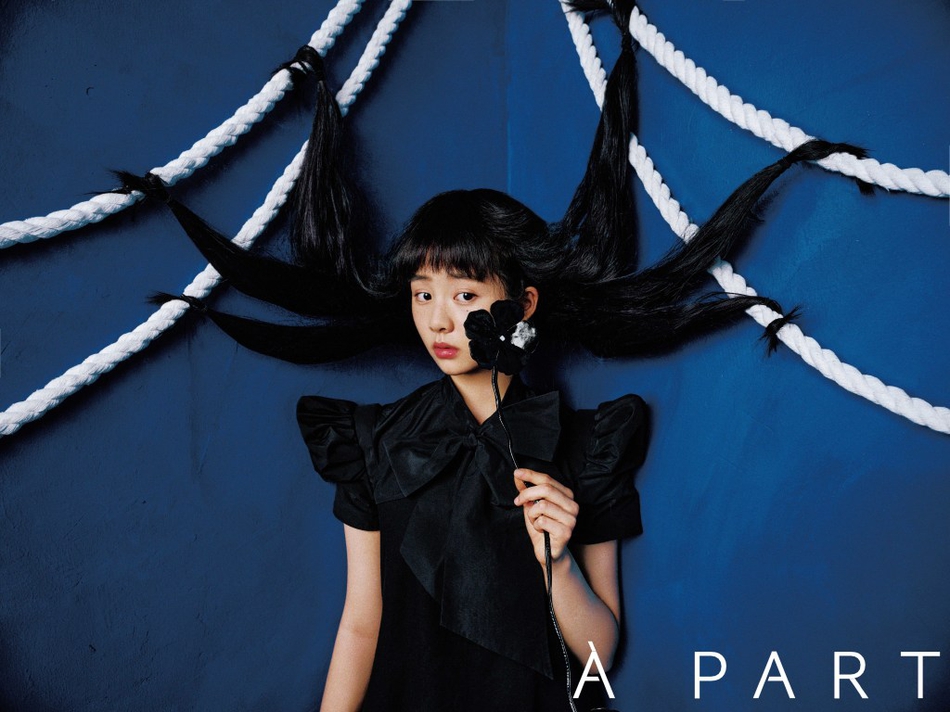 黄多多复古又俏皮表现力满分写真