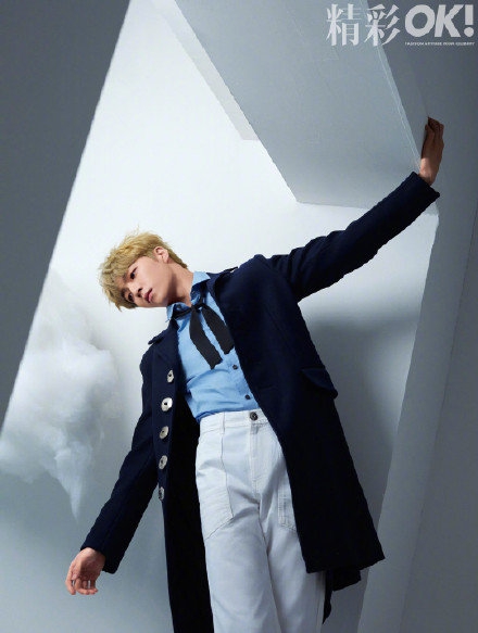 陈立农金发造型清冷帅气时尚写真