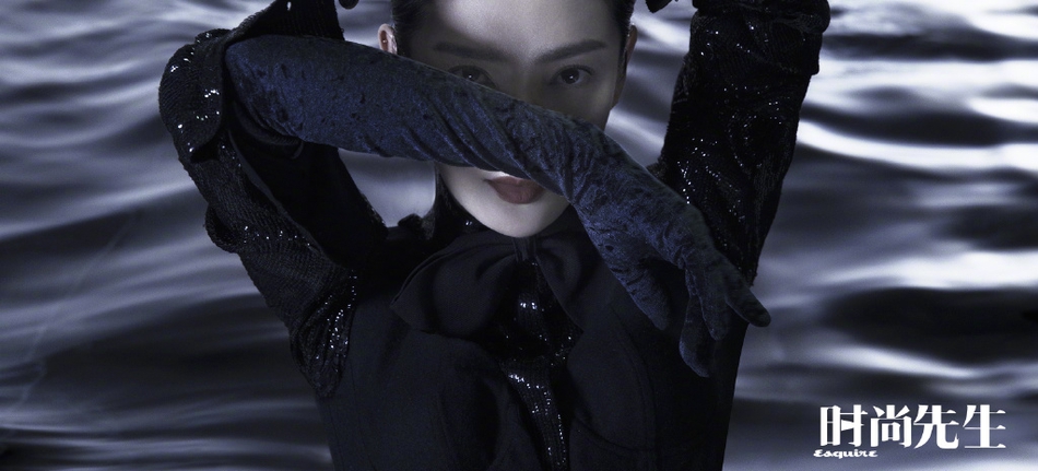 李冰冰科技环保风未来感十足写真