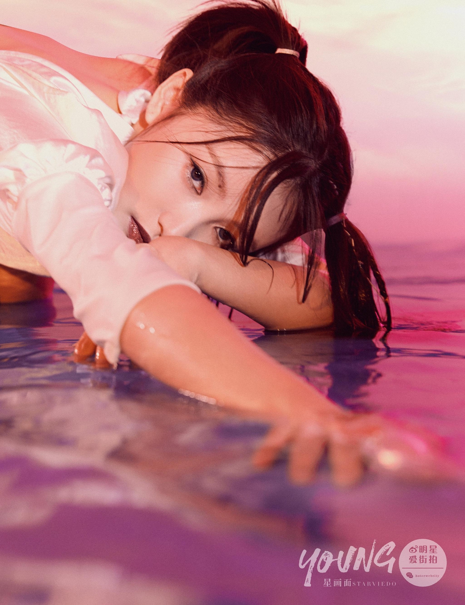 林小宅双马尾变身叛逆少女写真