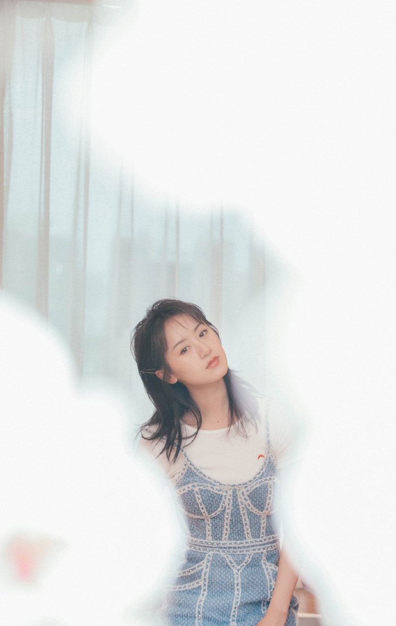 袁冰妍T恤吊带裙少女感满满写真