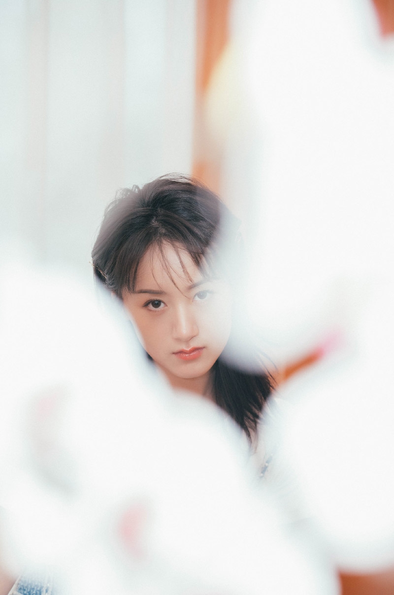 袁冰妍T恤吊带裙少女感满满写真