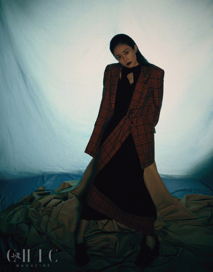 刘芸复古造型化身摩登女郎写真