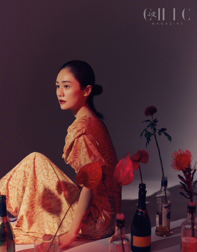 刘芸复古造型化身摩登女郎写真