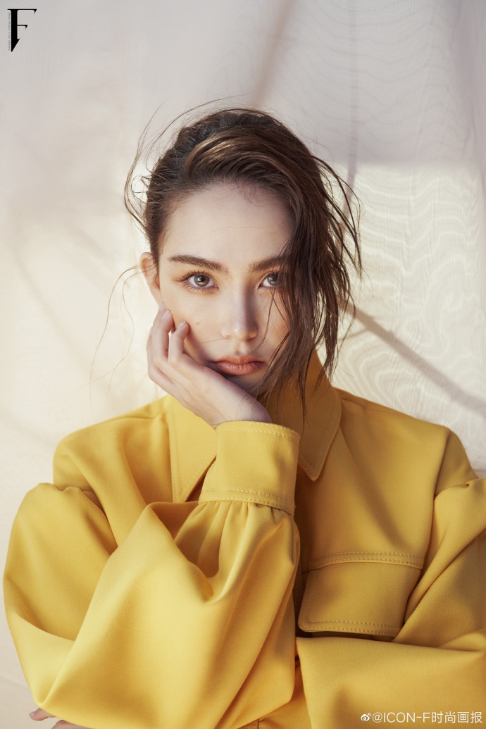 昆凌百变造型尽显温柔气质写真