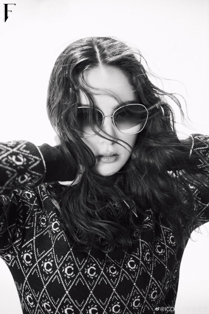 昆凌百变造型尽显温柔气质写真