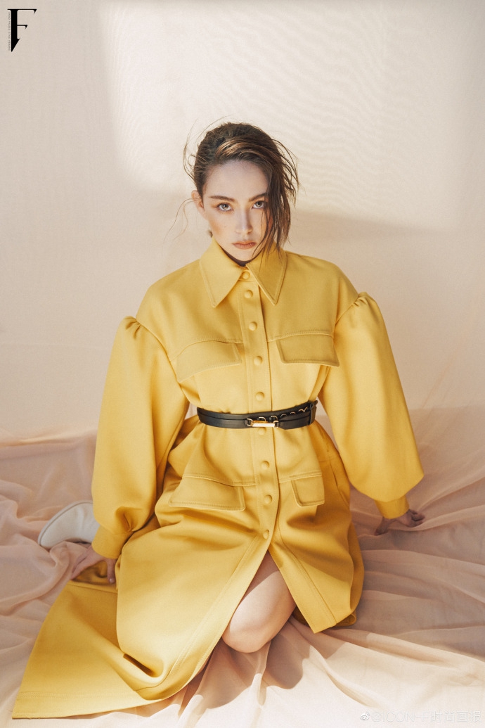 昆凌百变造型尽显温柔气质写真