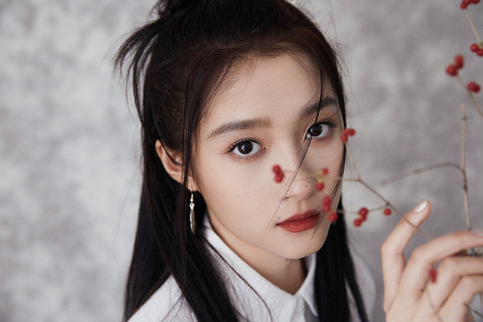 关晓彤水墨国风造型端庄优雅写真