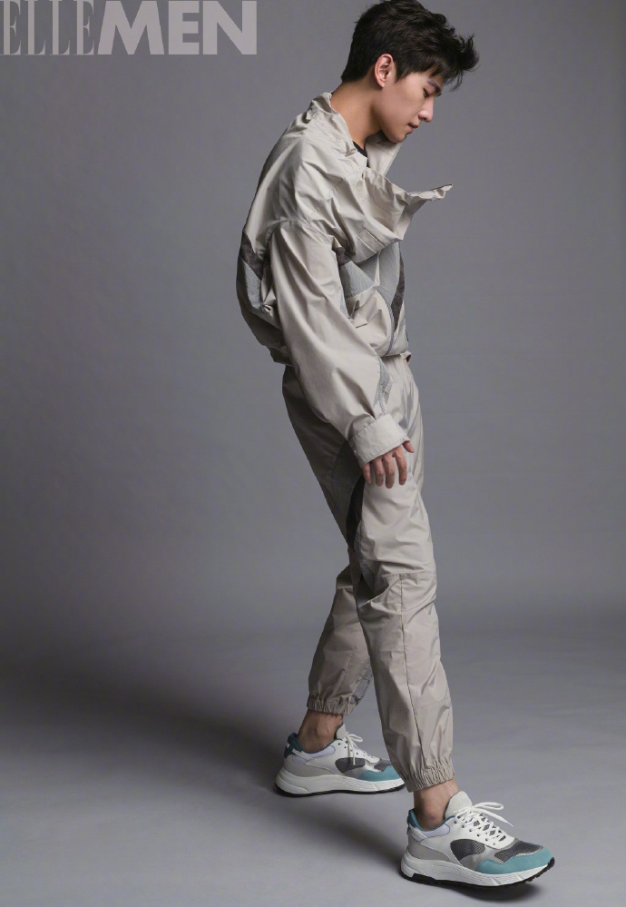 杨洋百变造型都市范儿十足写真