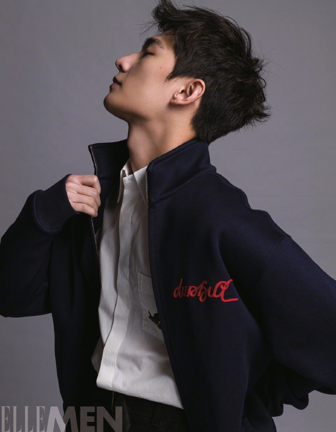 杨洋百变造型都市范儿十足写真