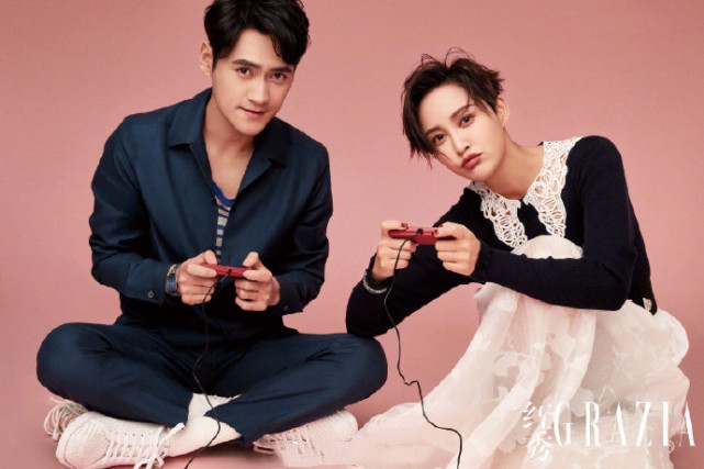 袁弘张歆艺同款短发同款笑容写真