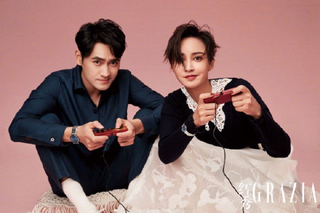 袁弘张歆艺同款短发同款笑容写真