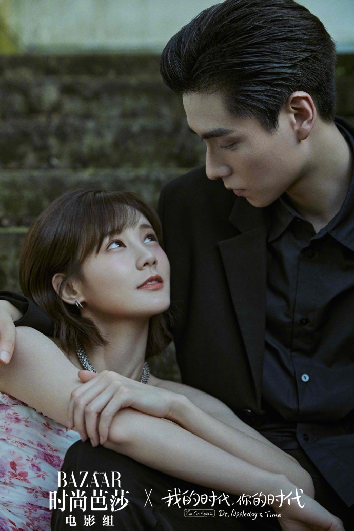 李一桐胡一天深情对望早春写真