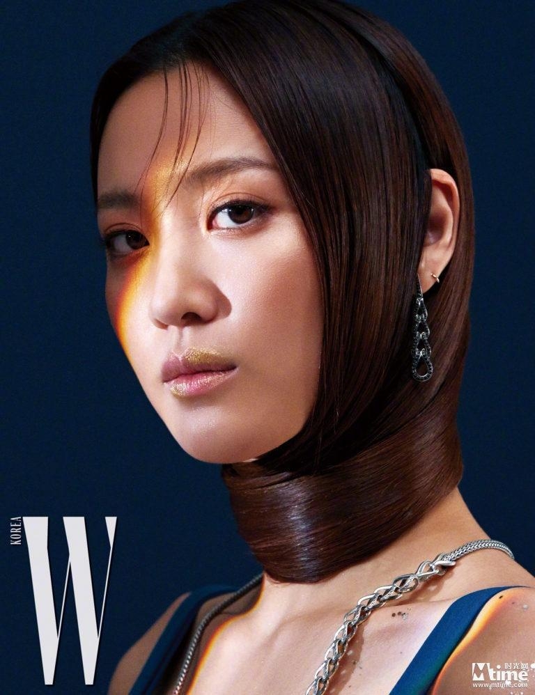 秀贤绿色主题充满春意盎然写真