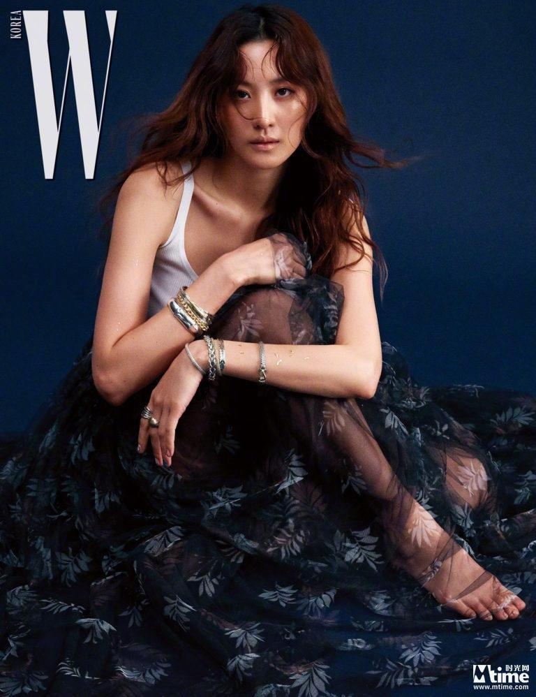 秀贤绿色主题充满春意盎然写真