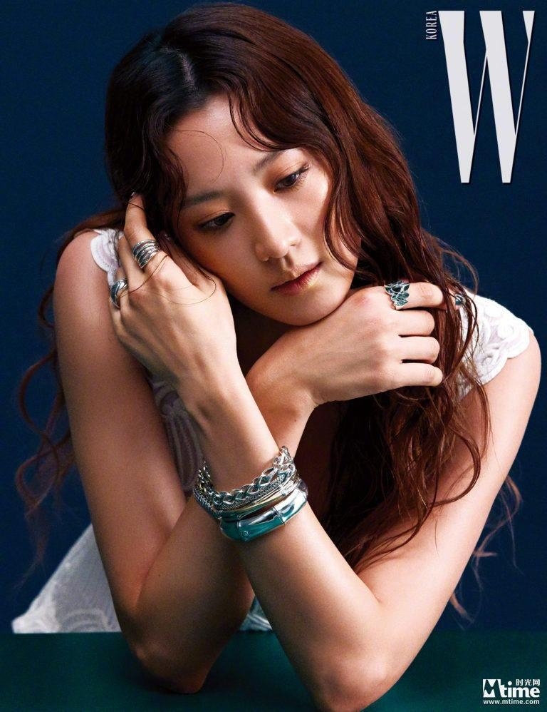 秀贤绿色主题充满春意盎然写真