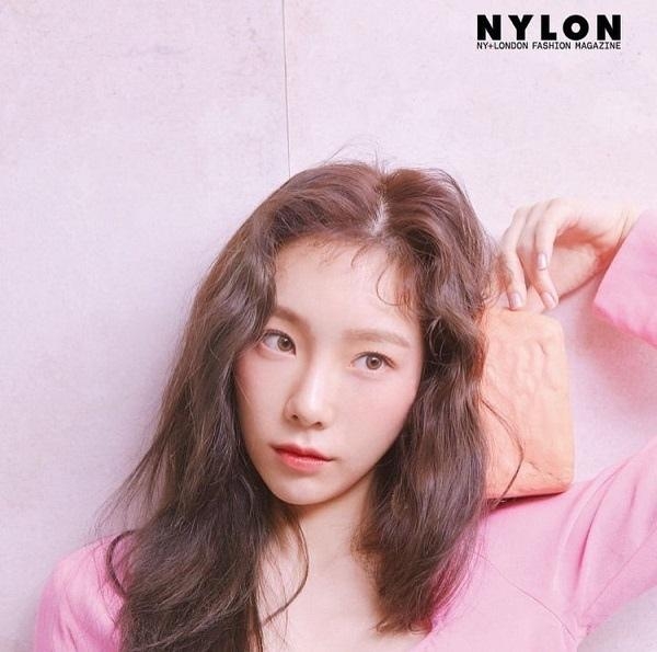 金泰妍化身小精灵仙气十足写真