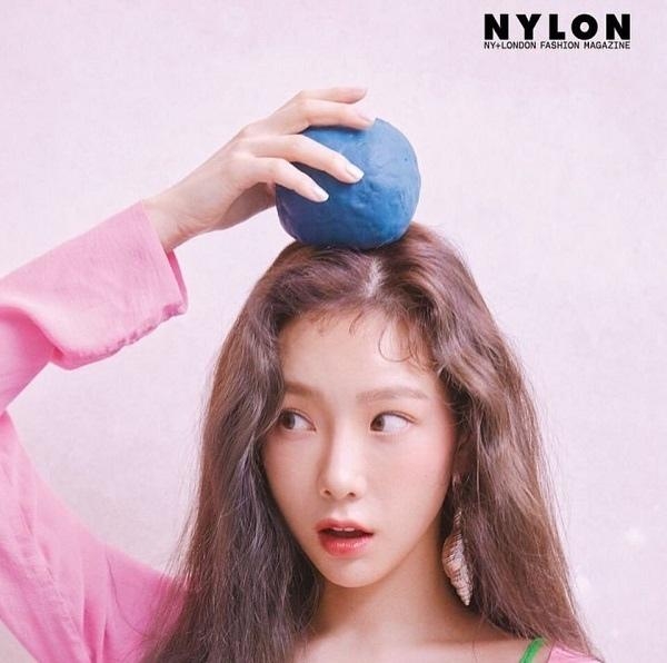 金泰妍化身小精灵仙气十足写真