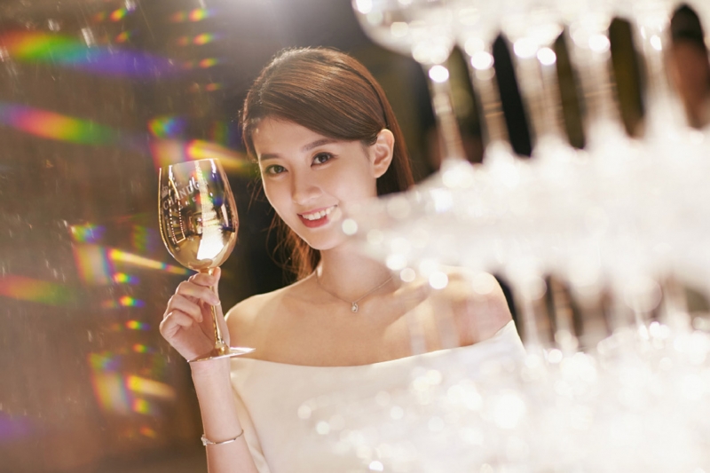 乔欣白色连衣裙温柔又淑女写真