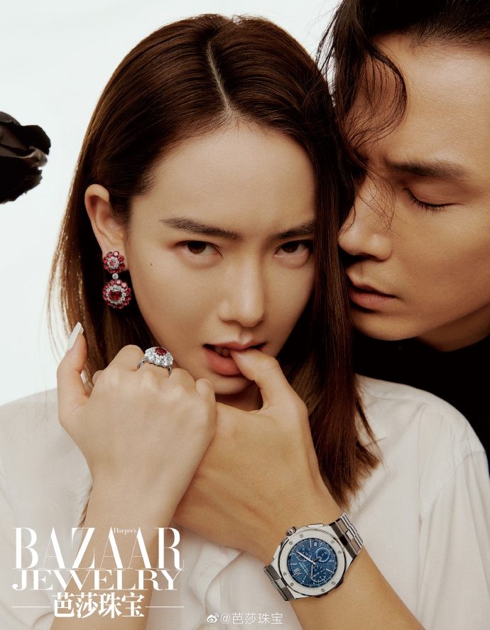 戚薇李承铉气氛甜蜜画面温馨写真