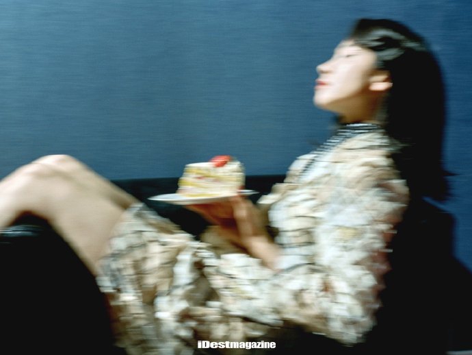 宋茜泪痣妆容诠释别样风情写真