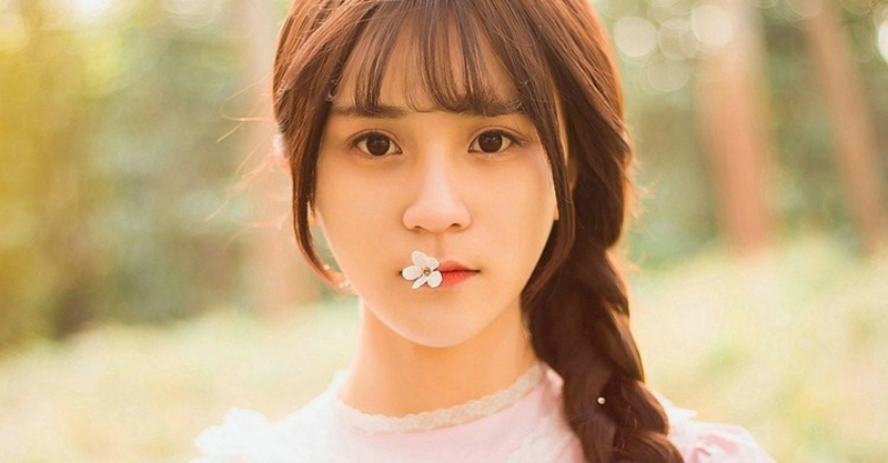 麻花辫小姐姐漂亮脸蛋精选图片