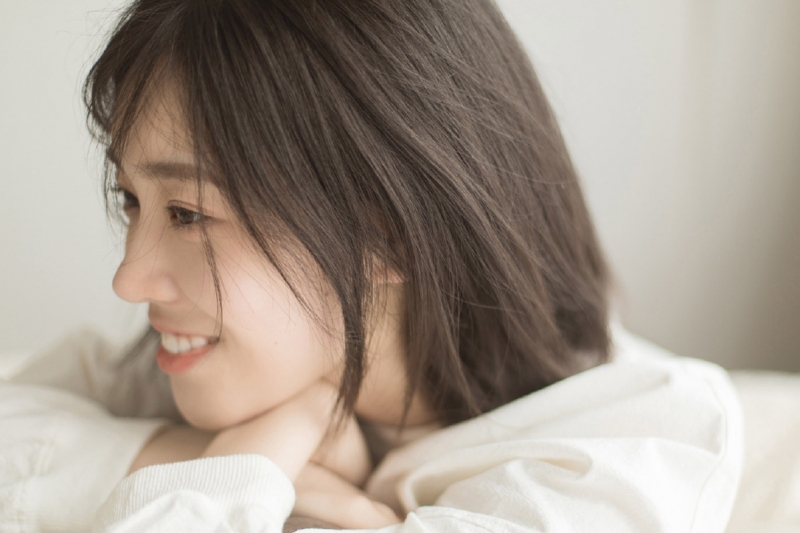 清纯美女齐肩短发清新可人图片