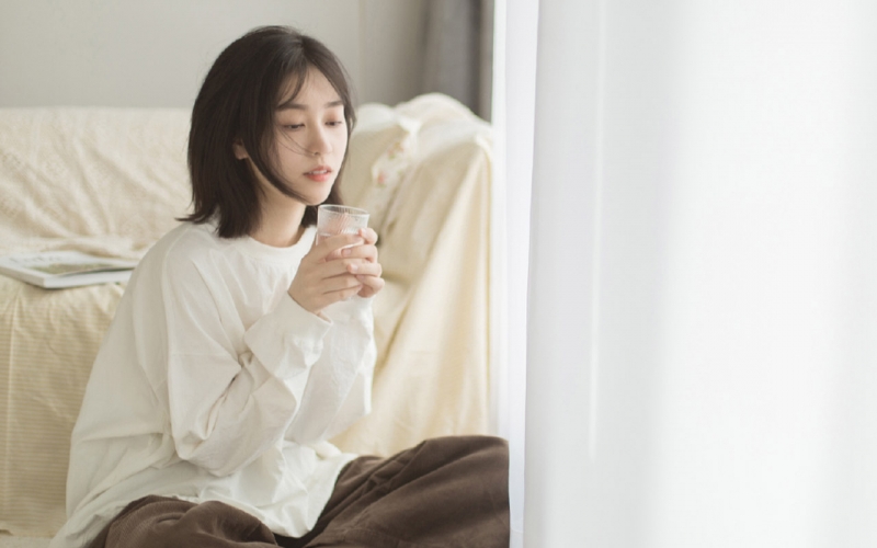 清纯美女齐肩短发清新可人图片