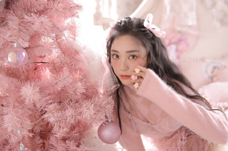 粉嫩小妹波浪卷发浪漫优雅图片