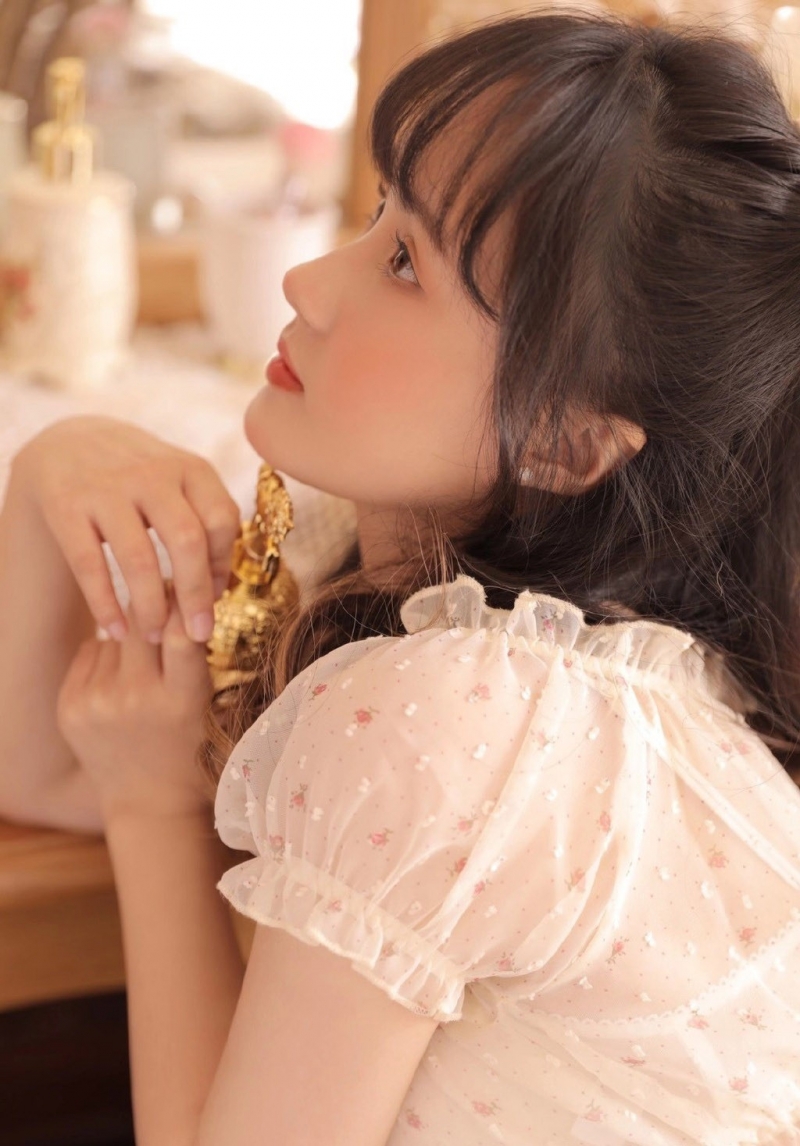 极品透视美女小蛮腰大长腿套图