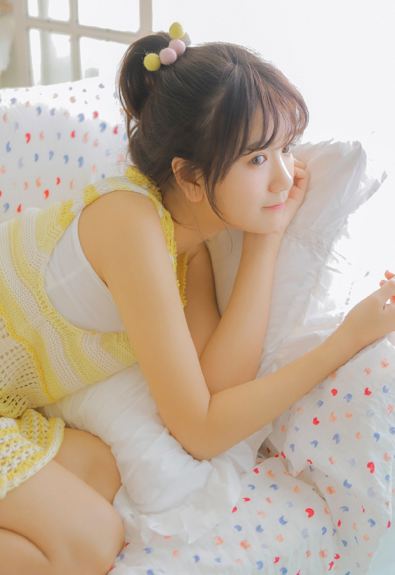 连衣裙小姐姐美腿玉足私房写真