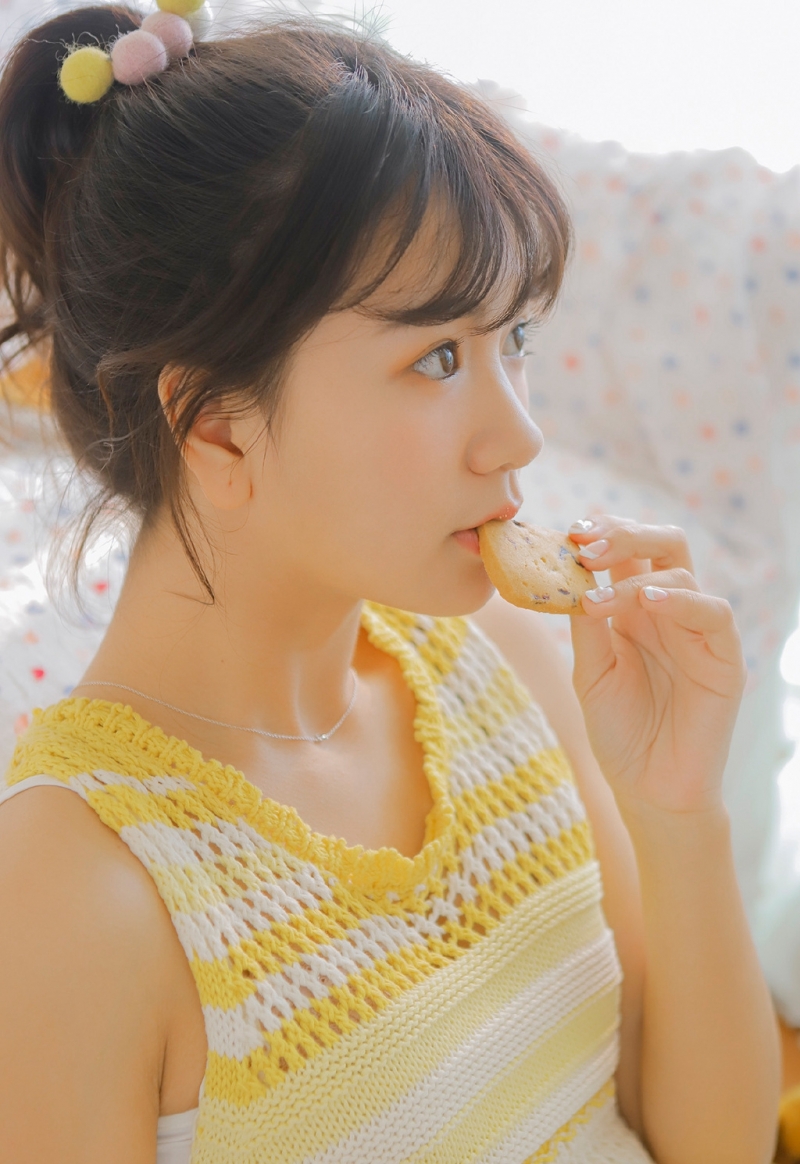 连衣裙小姐姐美腿玉足私房写真