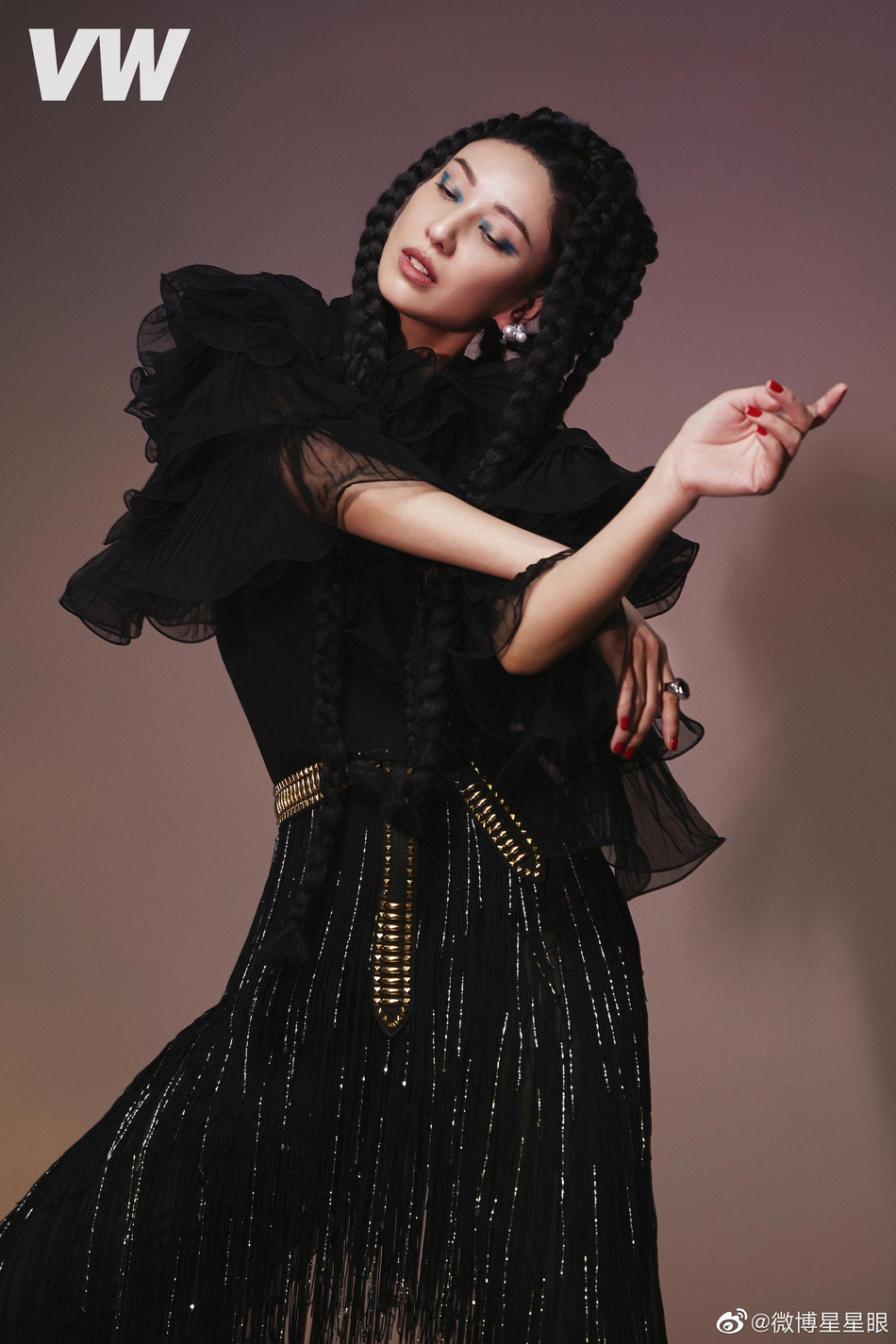 郑希怡非洲脏辫造型野性十足写真