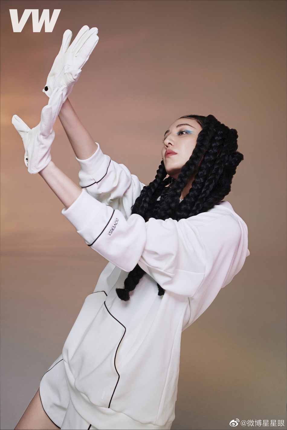 郑希怡非洲脏辫造型野性十足写真