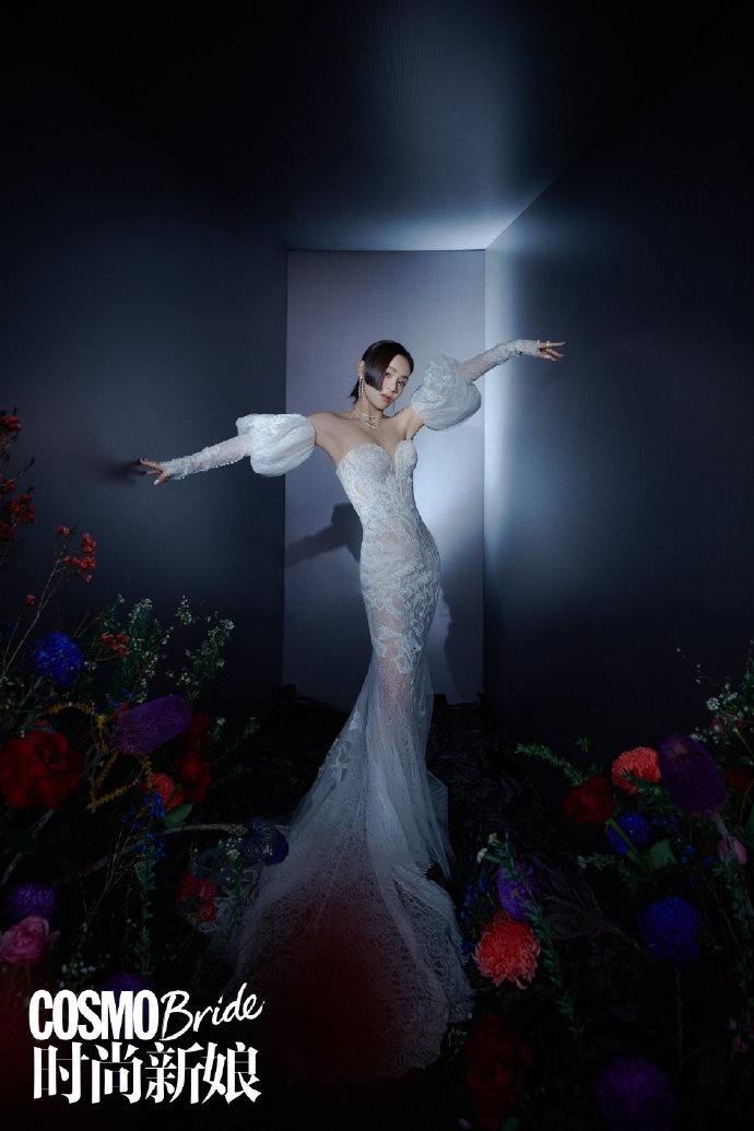 袁姗姗精致空气妆容气质出众写真