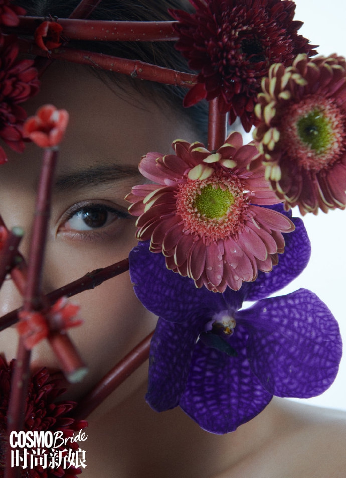 袁姗姗精致空气妆容气质出众写真