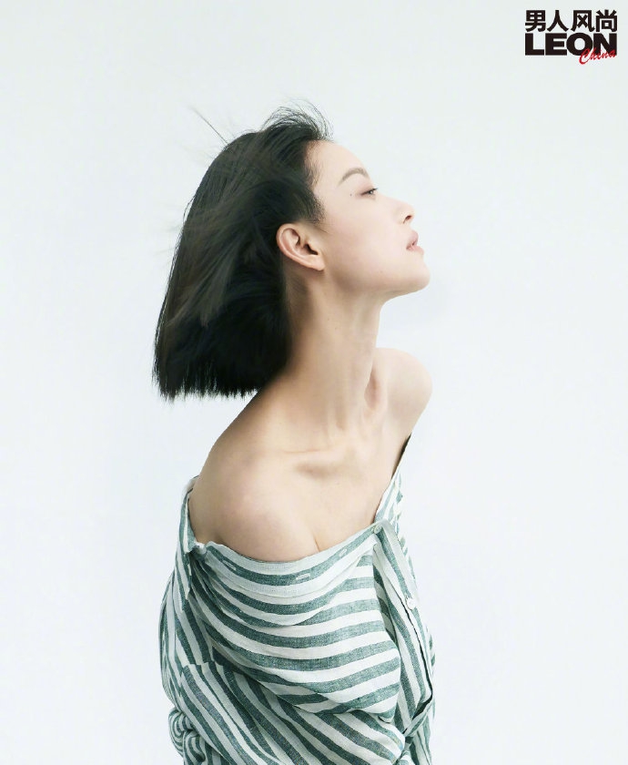 倪妮利落短发又美又飒时尚写真