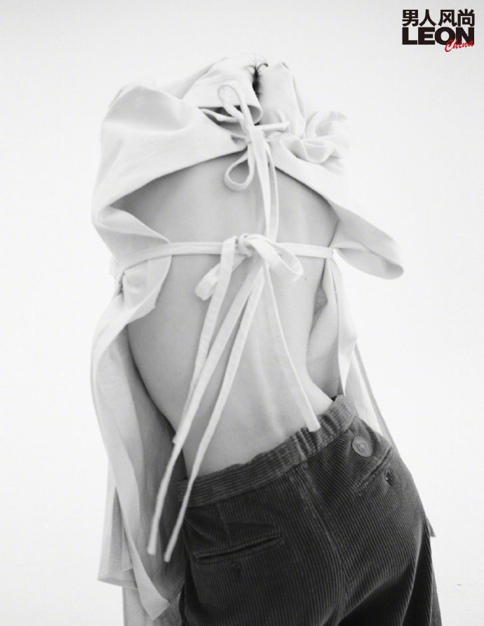 倪妮利落短发又美又飒时尚写真