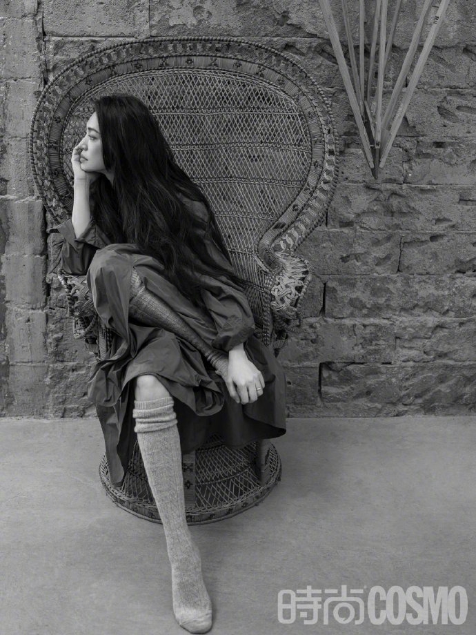 姚晨举手投足彰显从容气质写真